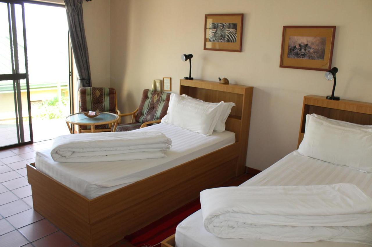Onganga Hotel Pension Windhoek Kültér fotó