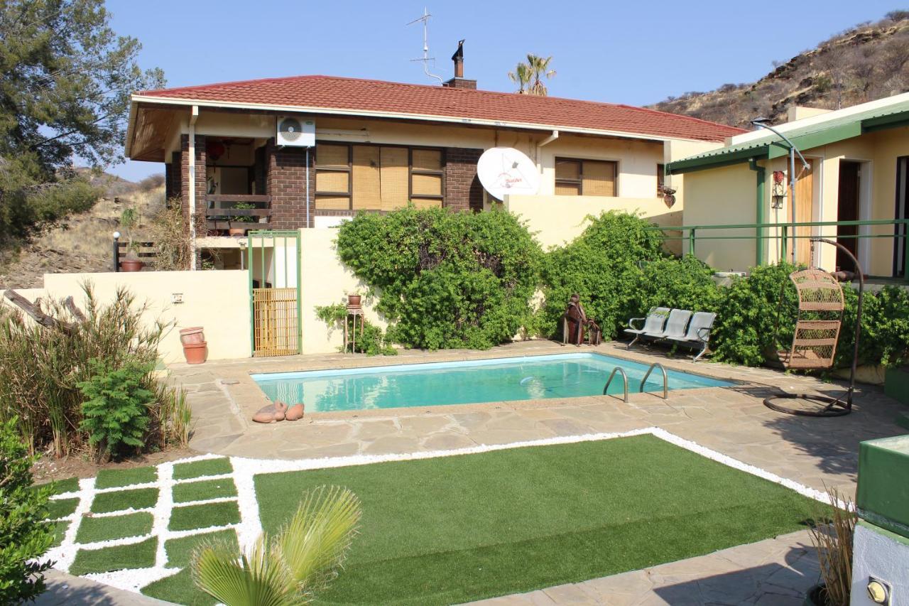 Onganga Hotel Pension Windhoek Kültér fotó