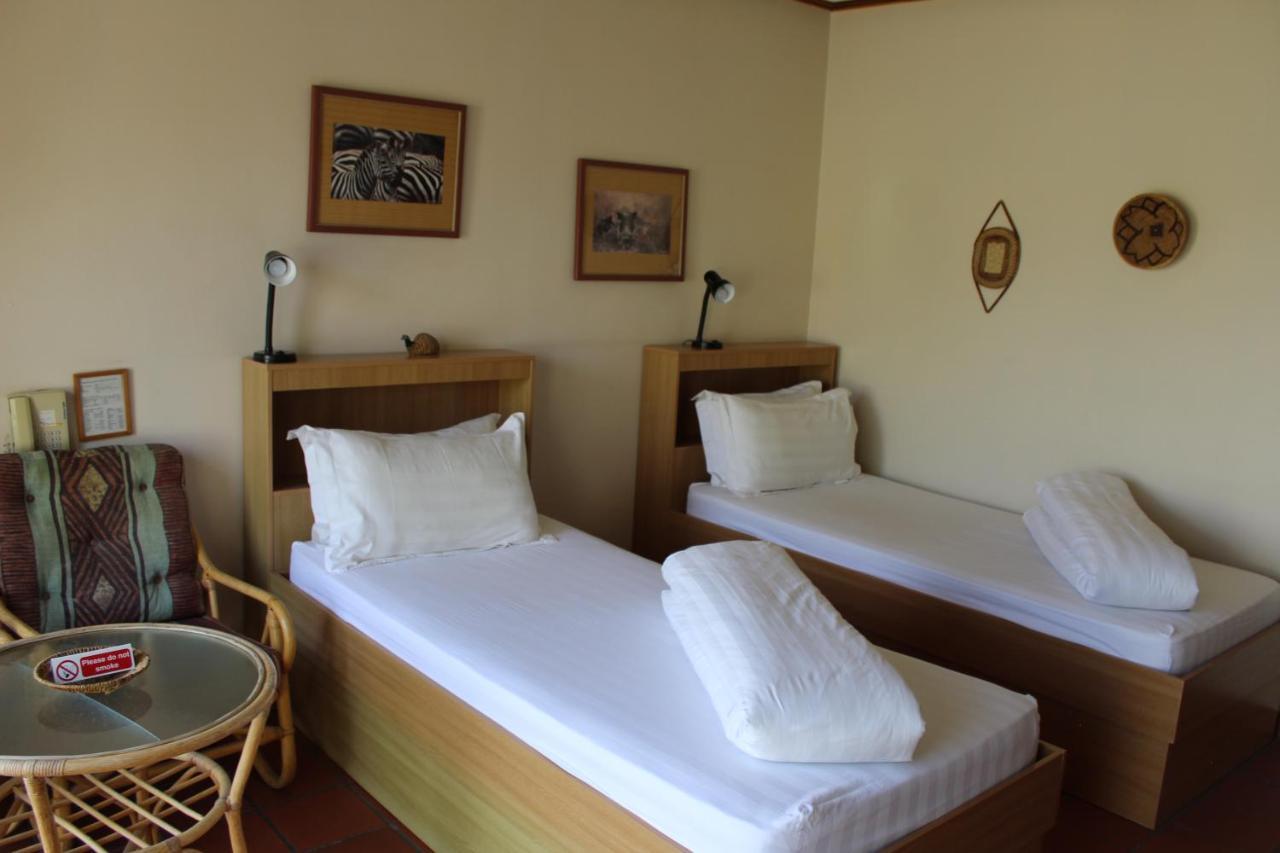 Onganga Hotel Pension Windhoek Kültér fotó