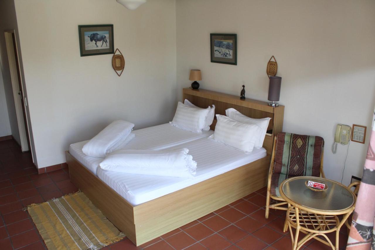 Onganga Hotel Pension Windhoek Kültér fotó