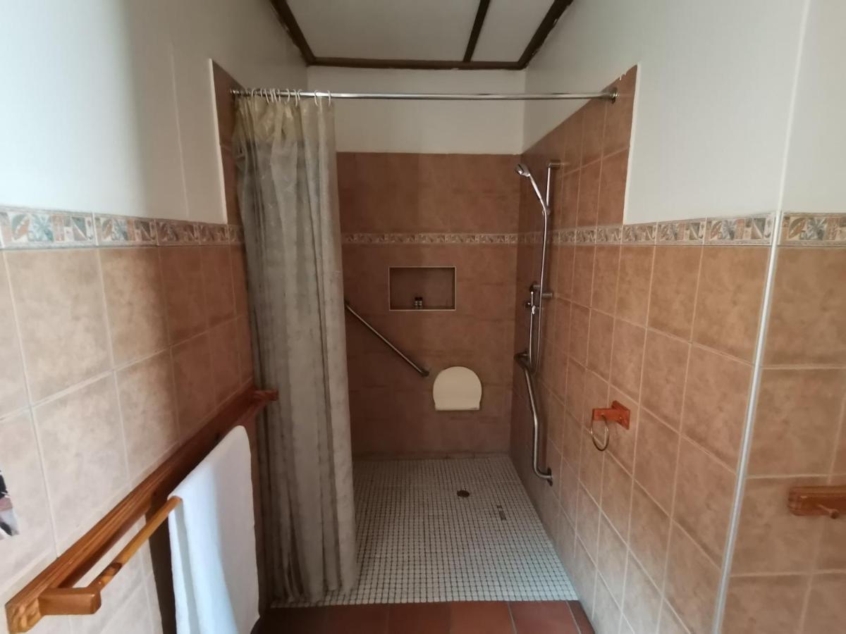 Onganga Hotel Pension Windhoek Kültér fotó