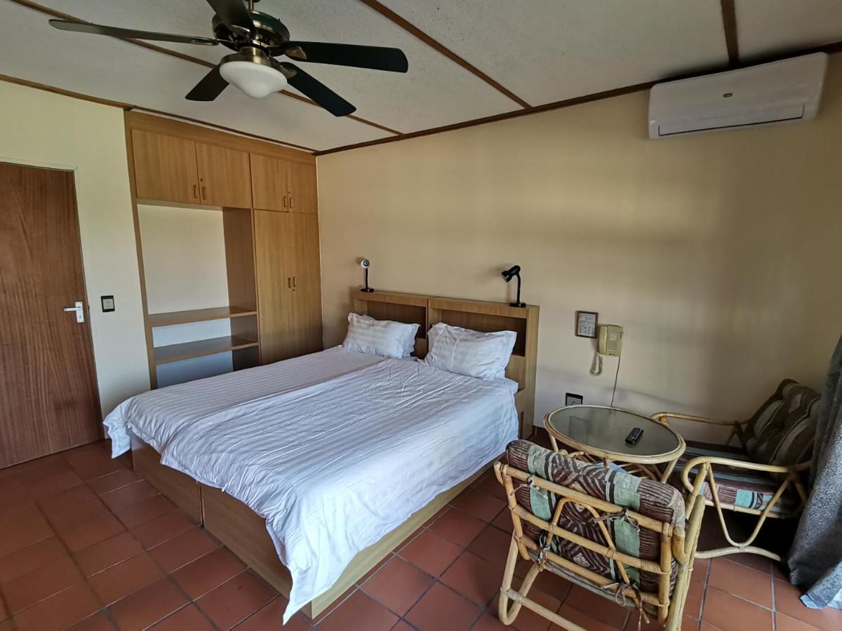 Onganga Hotel Pension Windhoek Kültér fotó