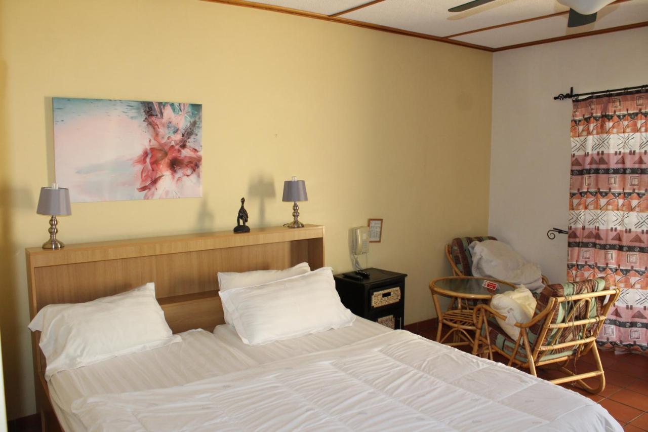 Onganga Hotel Pension Windhoek Kültér fotó