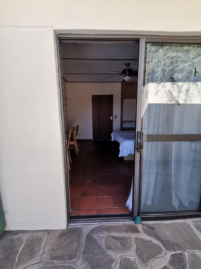 Onganga Hotel Pension Windhoek Kültér fotó